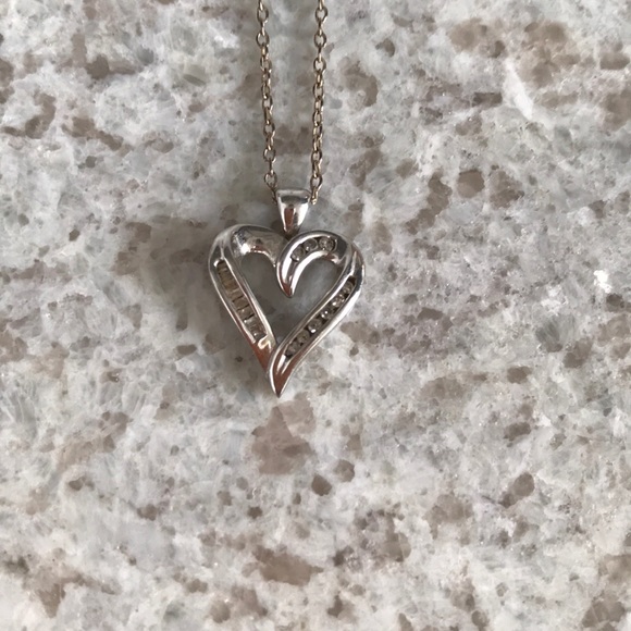 Kay Jewelers diamond heart necklace - Picture 2 of 3